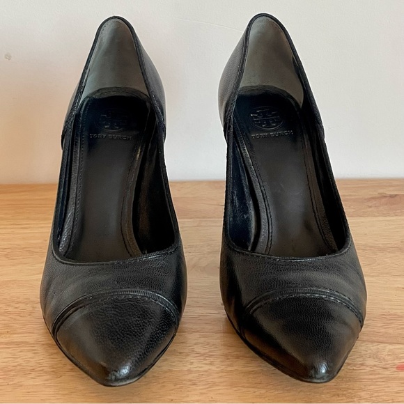 Tory Burch Black Heels With Gold Emblem Logo on Heel W/ Protective Soles - Picture 3 of 5